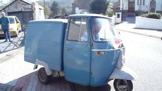 Triporteur Vespa Club Sambreville [upl. by Lundberg937]