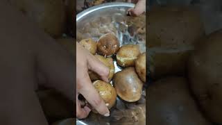 Peel hot boiled potatoes easily potato viral ytshorts shorts [upl. by Chrystal]