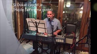 Kenge te vjetra qytetare me tekst karaoke  Bekim Ahmeti Live [upl. by Bianka]