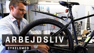 Arbejdsliv  Cykelsmed [upl. by Penni]