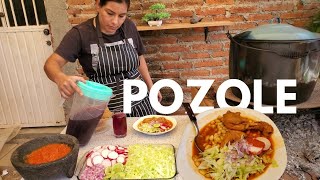 Delicioso Pozole Rojo de Pollo cocinado en Leña 😋 👌 ✅️🍗🥣 [upl. by Anirdna45]