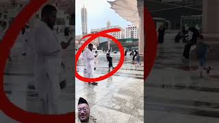 children playing in water🕋❤🤍kabah makkah shortvideo remix shorts [upl. by Ron]