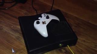 HOW TO MAKE AN XBOX ONE CONTROLLER WORK WITH AN XBOX 360 [upl. by Dadinirt]