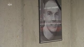 Der Schatten von Robert Enke  Leben mit Depressionen Vollständige Doku  NDR [upl. by Ycram]