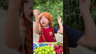 🍇🍉 what did the hydraulic press do to my grapes 😱🔨 hydraulic press satisfying fun shorts [upl. by Siradal]