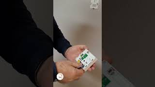 Batteribyte på en Uponor Smatrix Wave T 165 POD Termostat [upl. by Romeo]