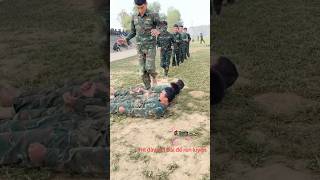 Rèn thể lực ngày mới các chú bộ đội respect bodoivietnam quandoivietnam short shortvideo [upl. by Retloc]