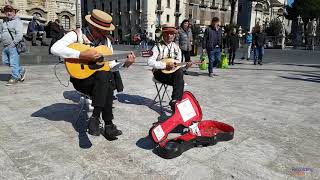 Artisti di strada Catania [upl. by Ydnerb919]