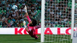 INCREÍBLES ATAJADAS de CARLOS ACEVEDO en el CHIVAS vs SANTOS 20 ¿EL MEJOR PORTERO [upl. by Desdee]