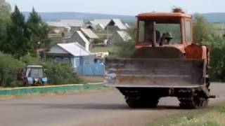 Tractor DT75 incredible speed on the road  Трактор ДТ75 невероятная скорость по дороге [upl. by Walford619]