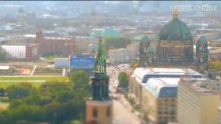 TiltShiftVideos So schrumpft man eine Großstadt  DER SPIEGEL [upl. by Annav]